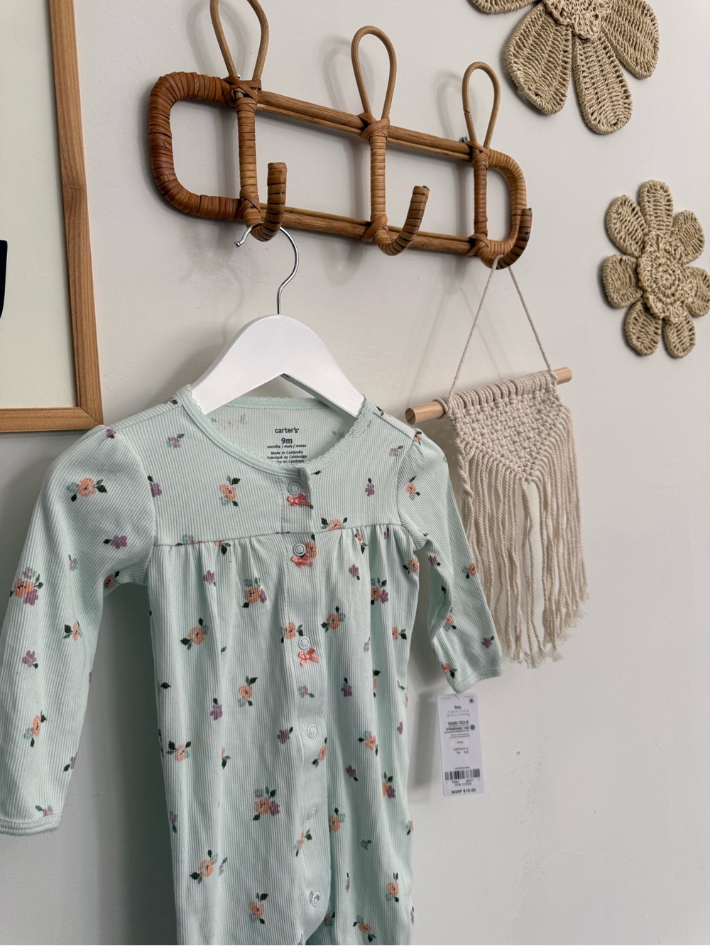 Carter’s- NWT - ribbed button floral footie